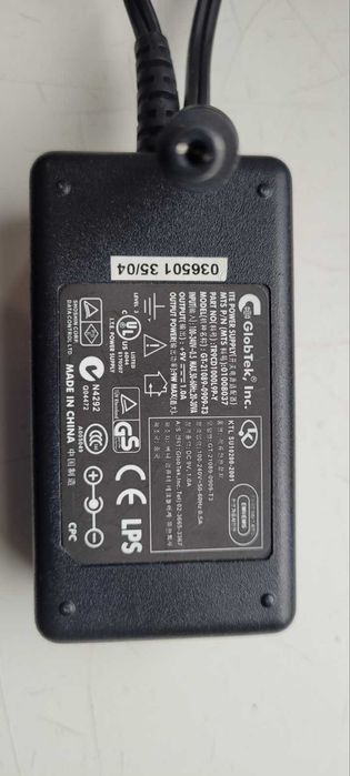 Блок живлення GlobTek 9V 1A штекер 5.5x2.5 mm для роутера, відеокамери