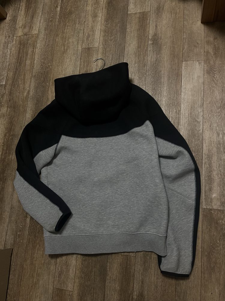 Nike tech fleece