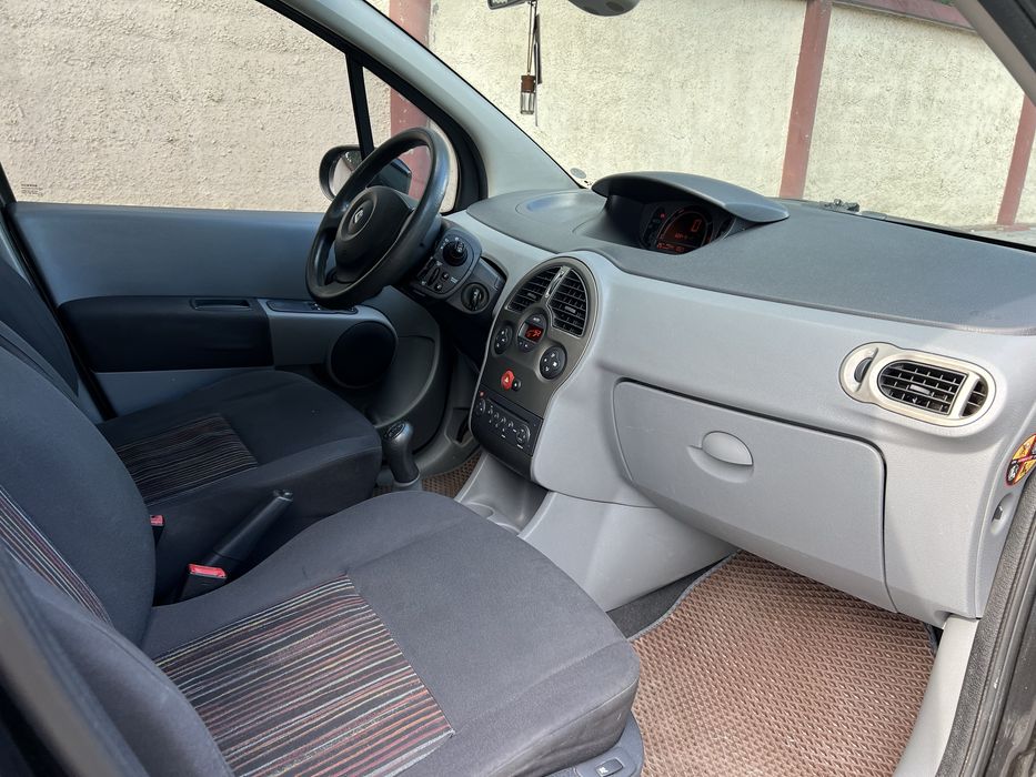 Продаю RENAULT MODUS 1.5 дизель.