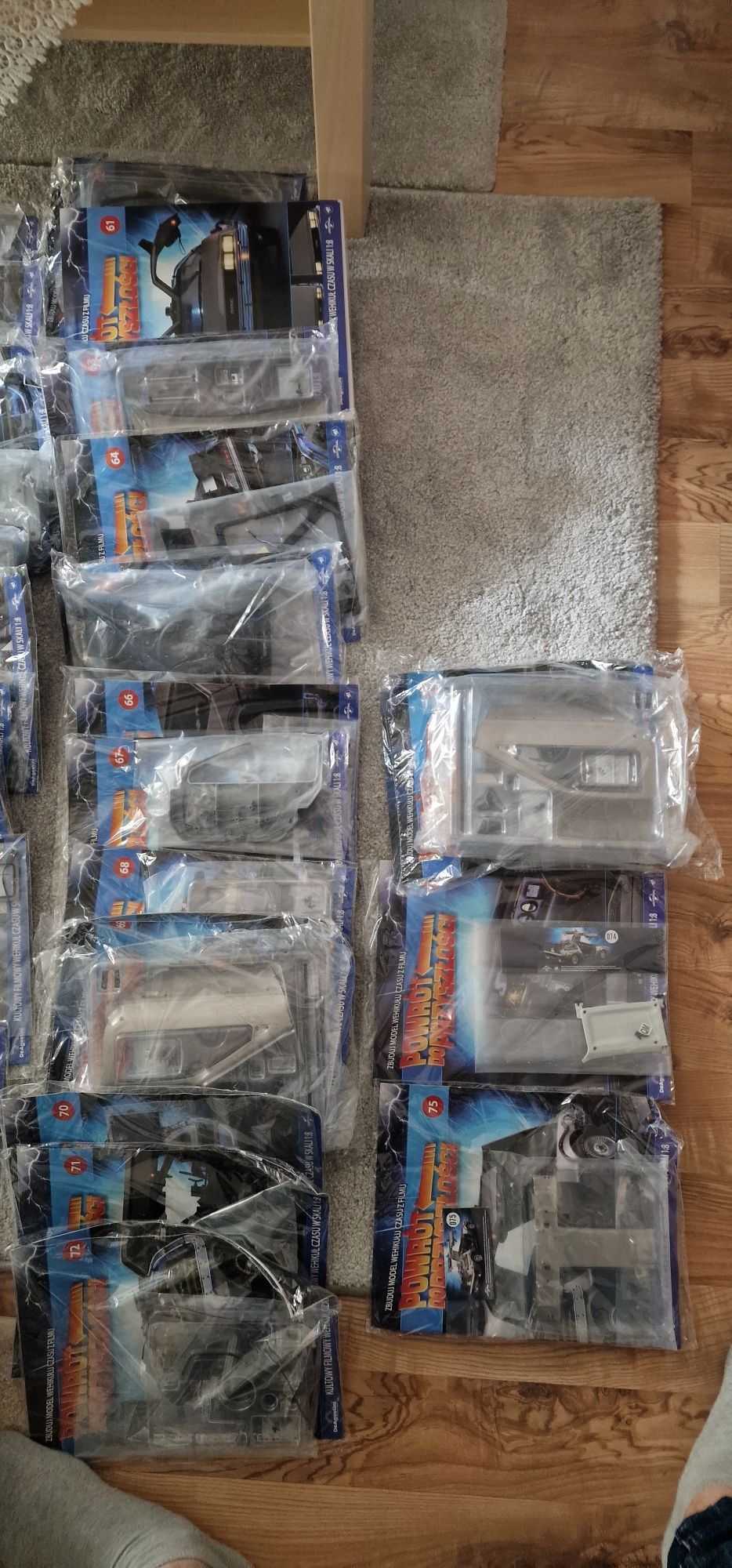 Delorean deagostini model skala 1:8  83numerów na bieżąco