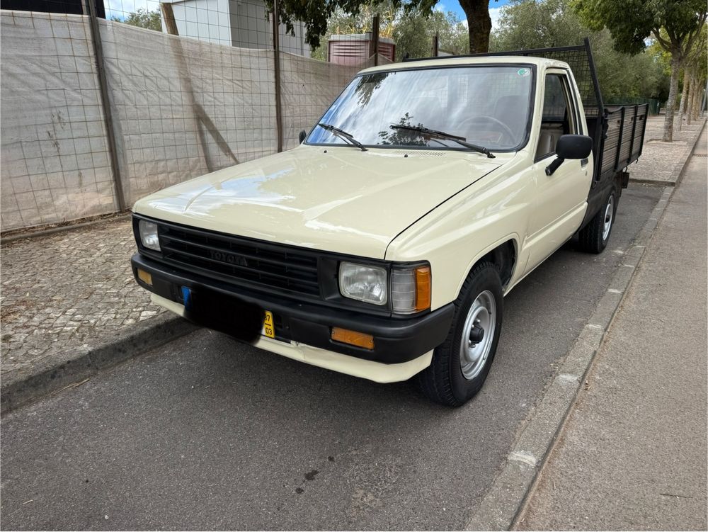 Toyota Hilux 2.4 120.000 kms reais