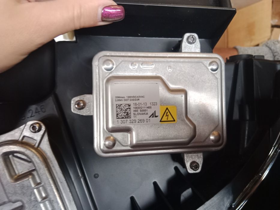 Farol Jaguar Novo LR028476