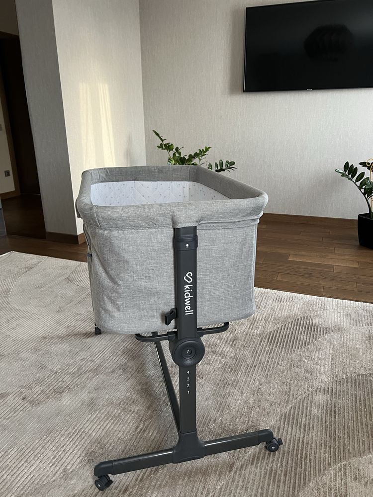 Приставне ліжечко для новонароджених Kidwell Snuzzy Light Grey