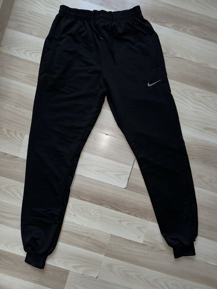 Спортивні штани Nike М 46 нові