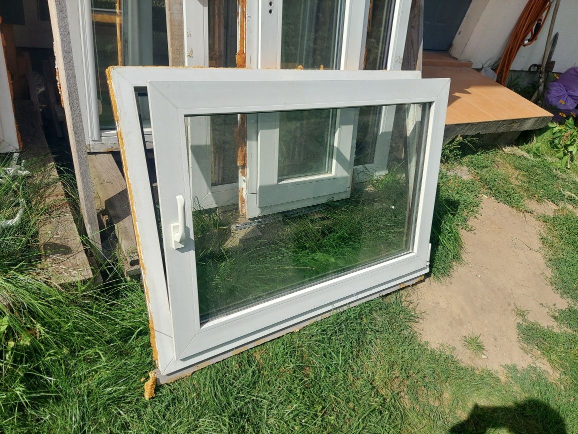 Okno okna z demontażu białe 120x85 RU PCV Mahoń