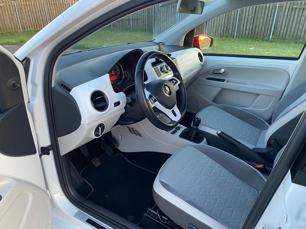 Volkswagen UP! Beats LED