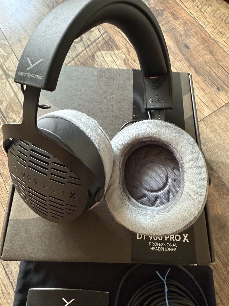 beyerdynamic dt 900 pro x