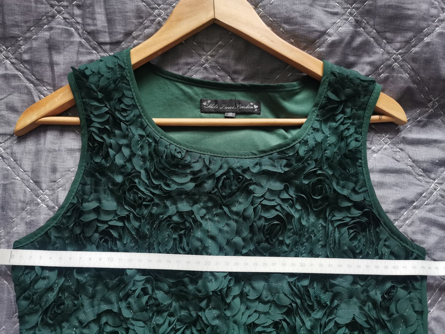 Koktajlowe sukienka w kolorze butelkowej zieleni, rozmiar 10