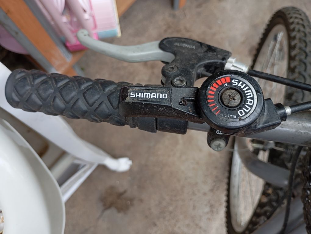 70€  bicicleta Shimano roda26 tem corrente partida entrego e