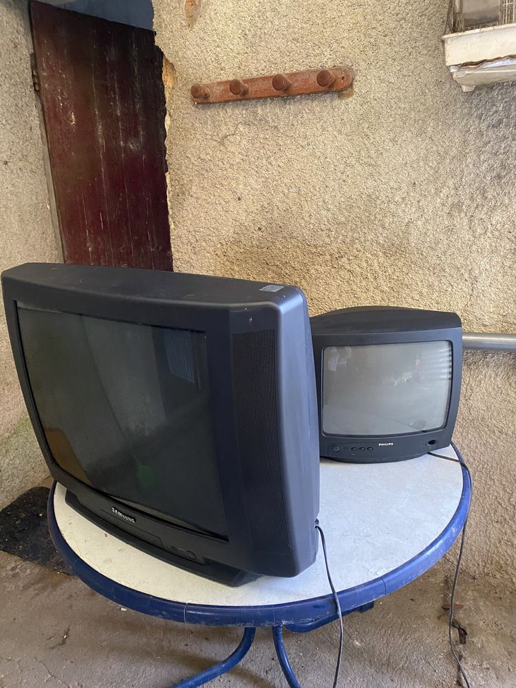 Conjunto de 3 Televisões