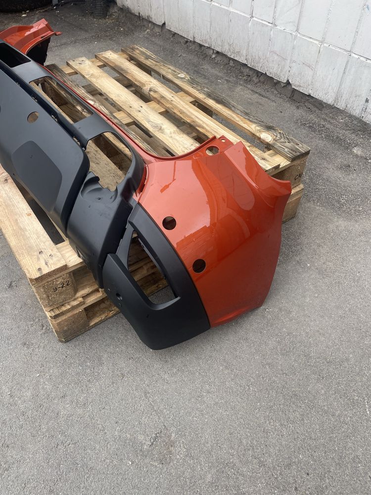 Бампер задній Dacia Duster 2