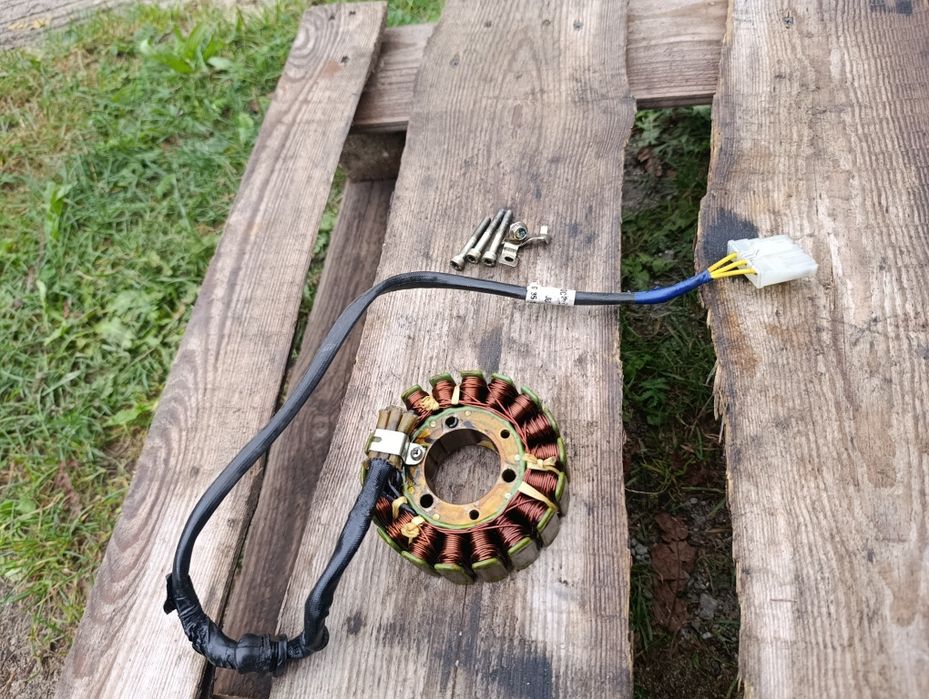 Stator KTM Duke RC 125 iskrownik zapłon śrubki silnika 17 – 23 r A1