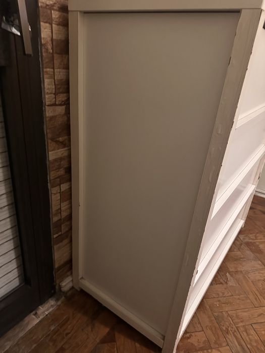 Comoda ikea com ; gavetas grandes.