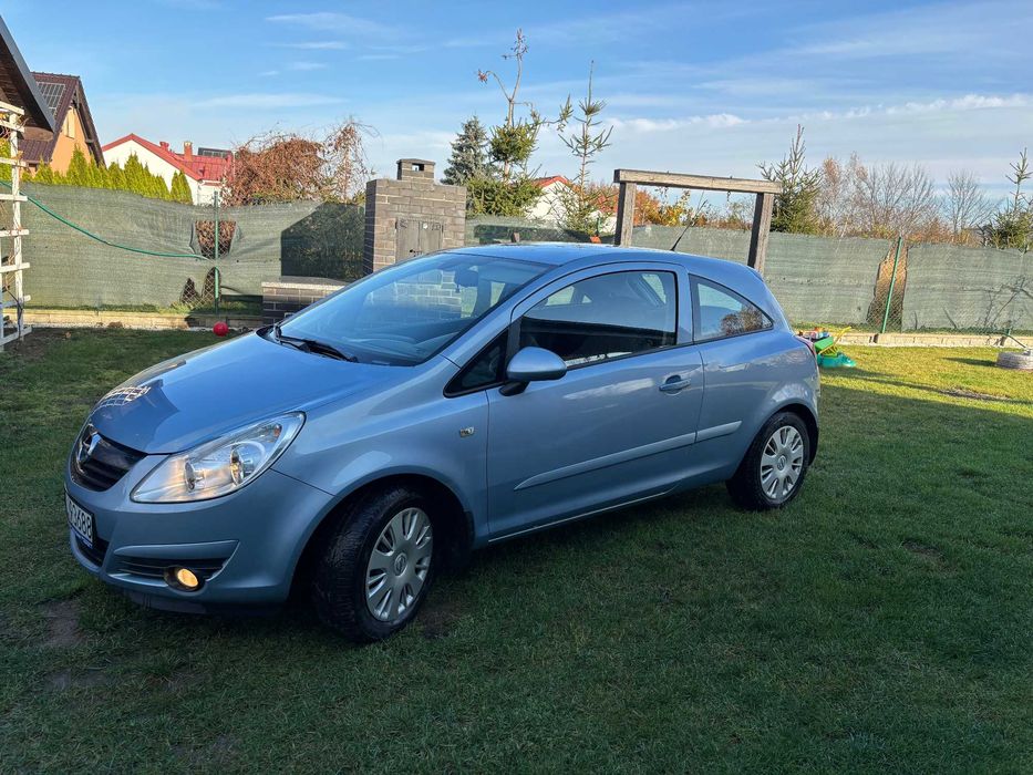 Sprzedam bardzo ładnego OPELA CORSE D 1,3 CDTI  zarejestrowana