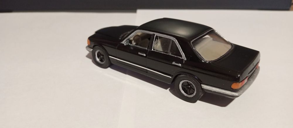 Mercedes 280se w126 Norev 1:43