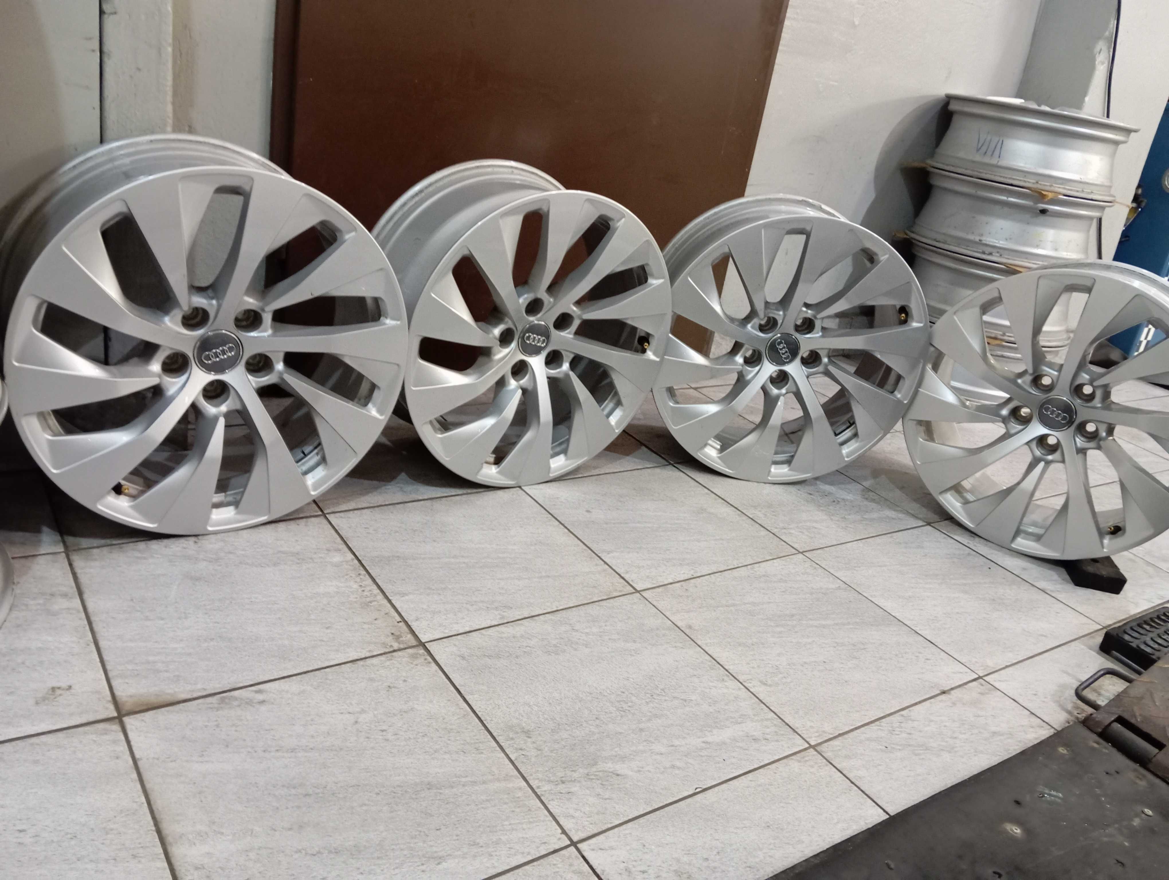 Felgi 18" Audi A5 S5 A6 A7 Q3 Q5 4K8.601.025A 8J Et26 5x112