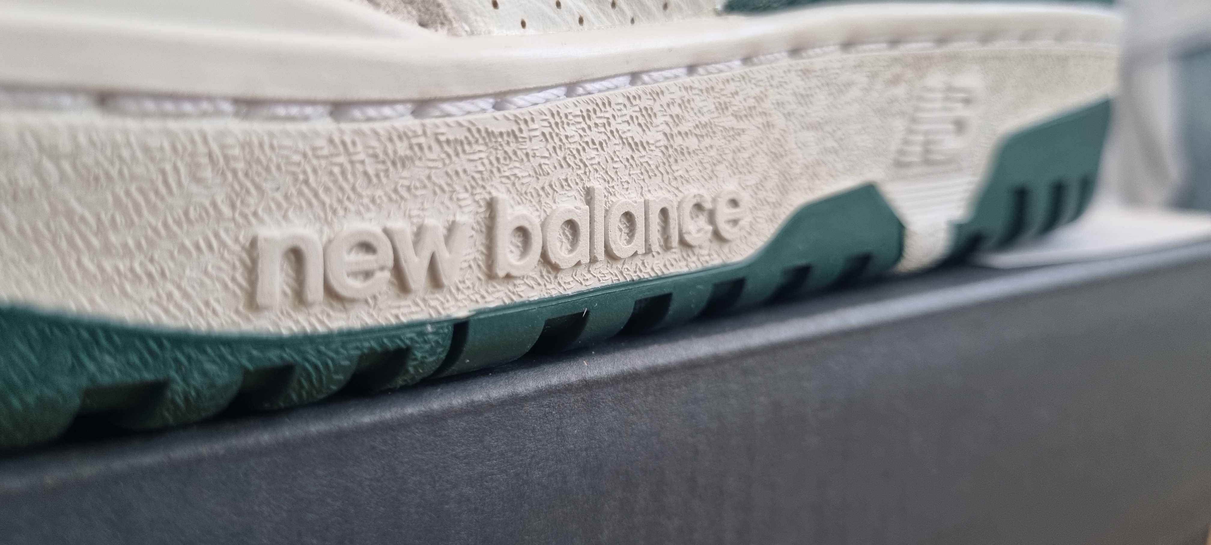 Białe trampki New Balance