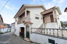 Moradia T4 para venda