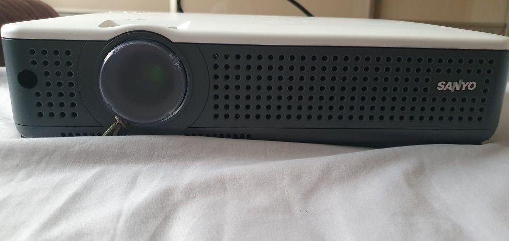 Projektor Sanyo PLC - XU78 PROxtrax multiverse projector