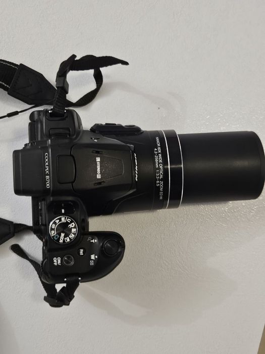 Nikon coolpix B700