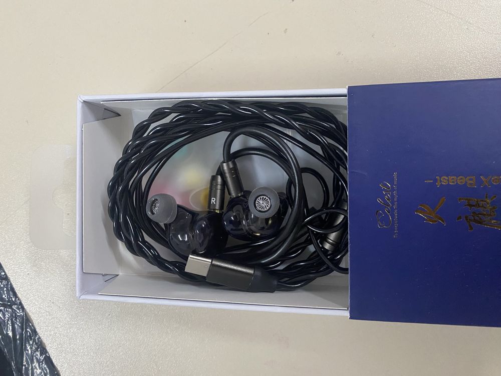 Fones kinera celest