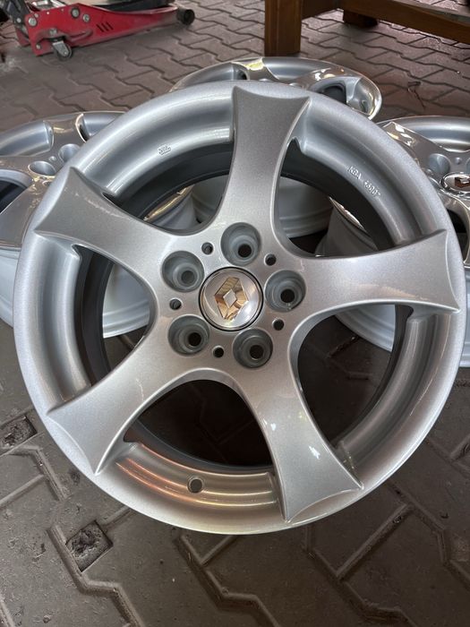 R16 5/114.3 et48 j7 dia67.1 Alutec Germany Renault Kia Huyndai Mazda