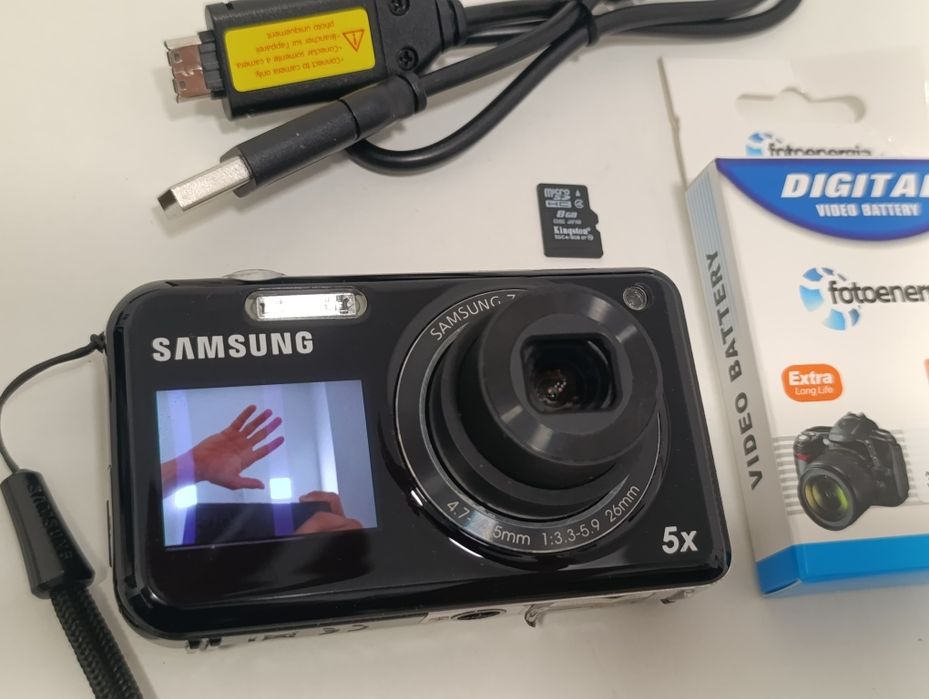 Aparat cyfrowy SAMSUNG PL120 selfie 2 LCD vlog BDB- vintage HD CCD
