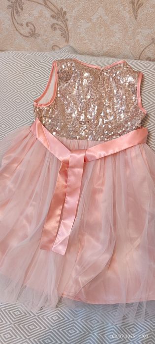 Сукня для дівчинки