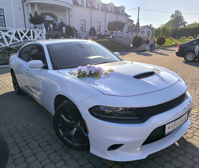 Do ślubu Dodge charger