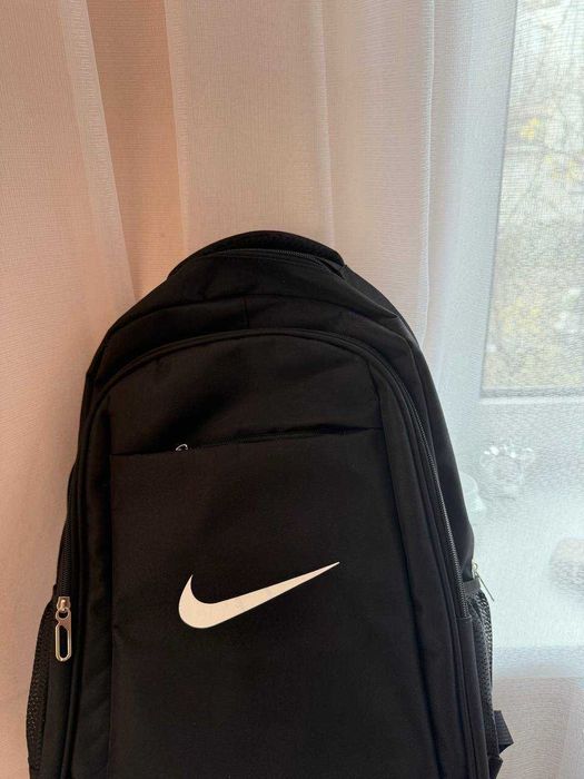 Продам рюкзак найк Nike