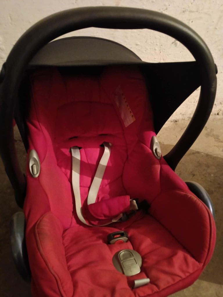 Fotelik Maxi Cosi z bazą