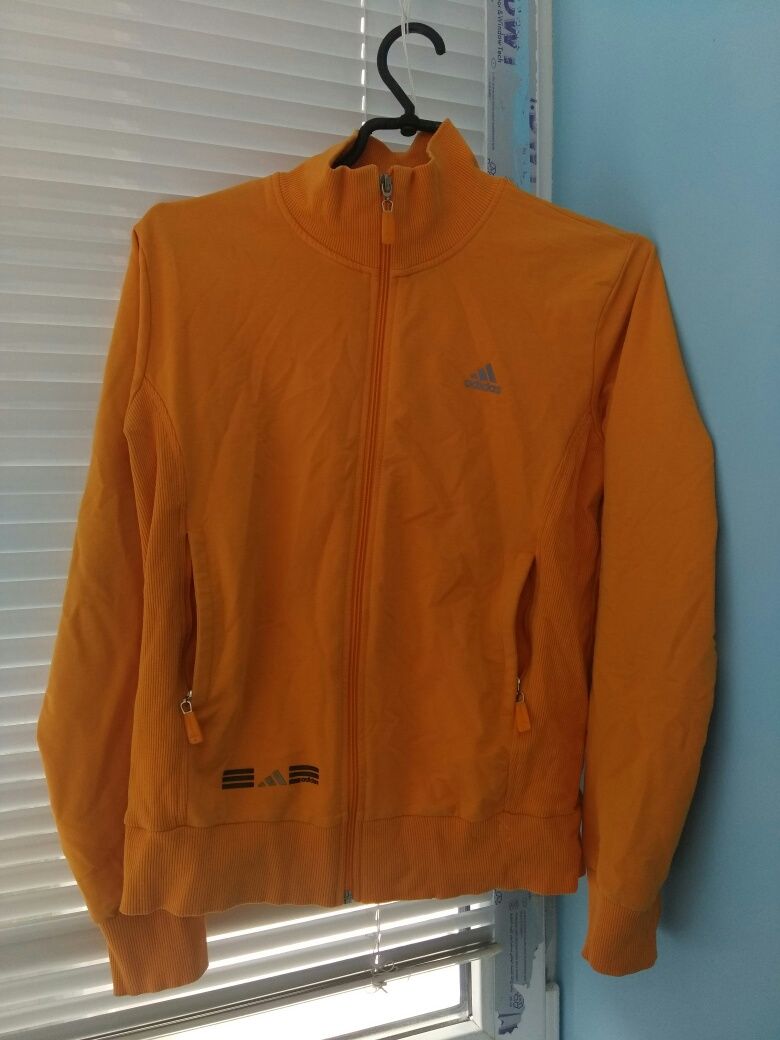 Спортивная кофта Adidas.