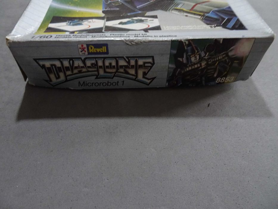 Kit Revell Diaclone Microrobot 1 1/60
