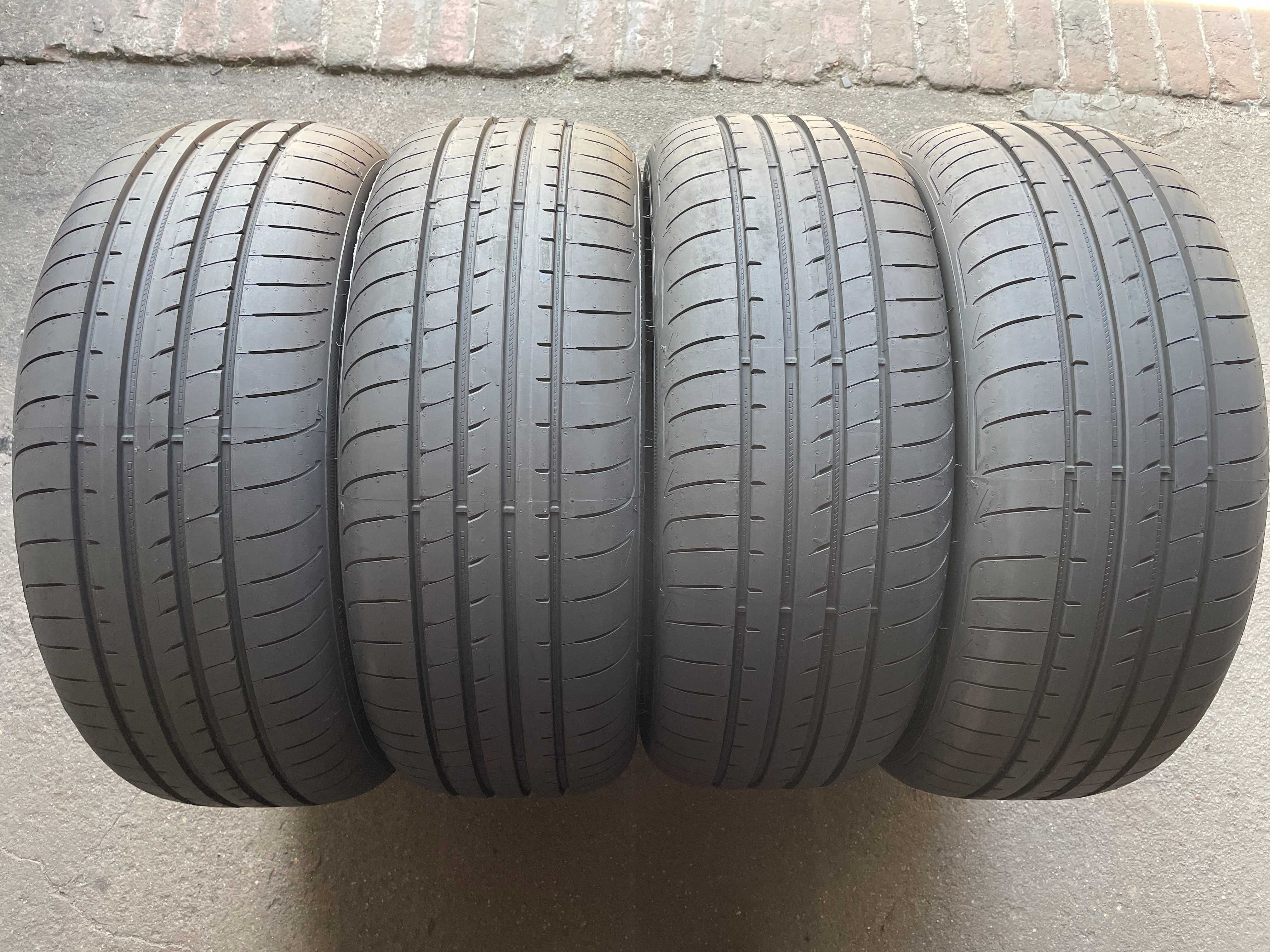 Komplet opon Goodyear 215/50R18 Nowe