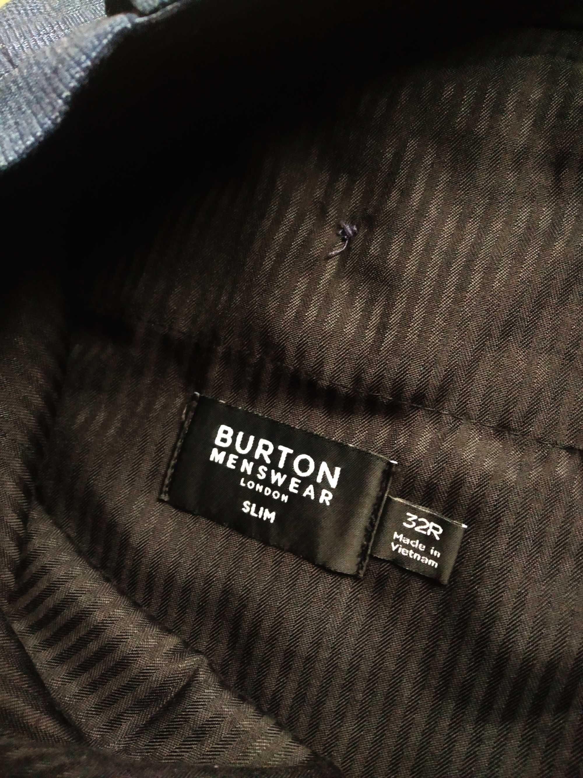 Burton London, eleganckie, klasyczne spodnie garniturowe slim 32 R.