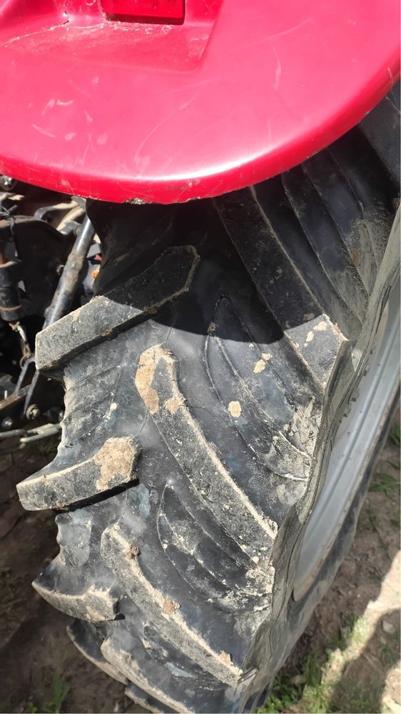Massey Ferguson 235