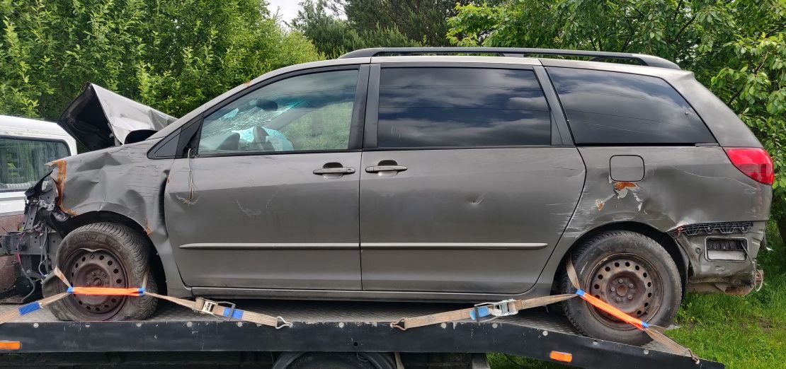 Toyota Sienna silnik skrzynia automatyczna drzwi klapa szyba tapicerka