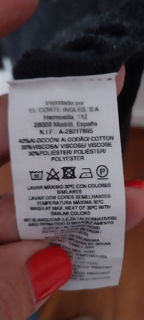 Camisola cinsento escuro com tecido atrás