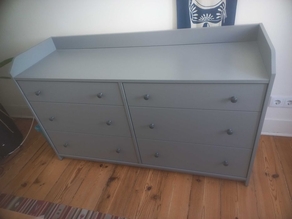 Cómoda IKEA HAUGA como nova