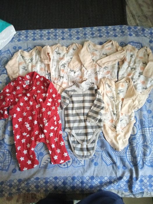 Чоловічки та боді дитячі 3-6 місяців