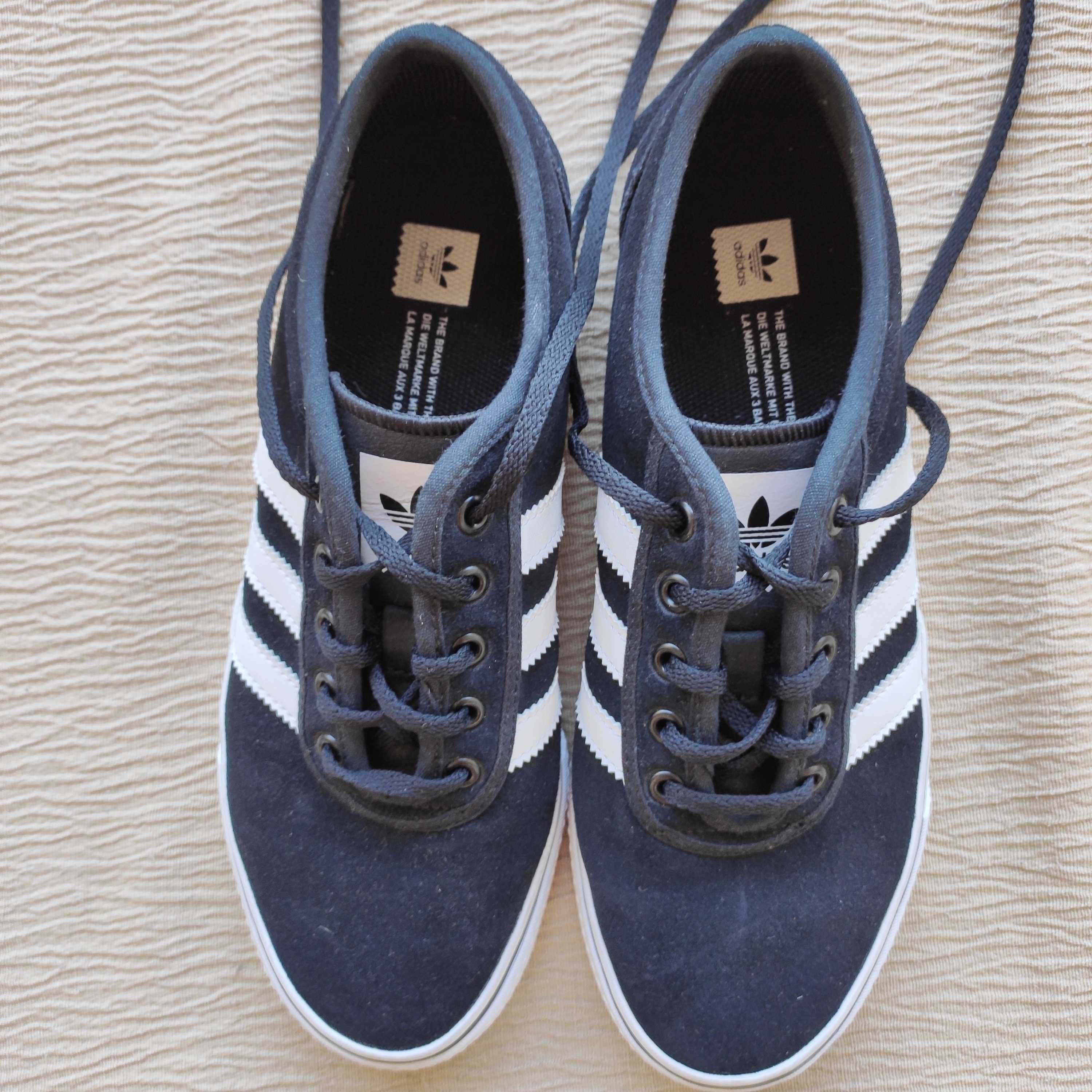 Sapatilhas Adidas 42 (NOVAS)