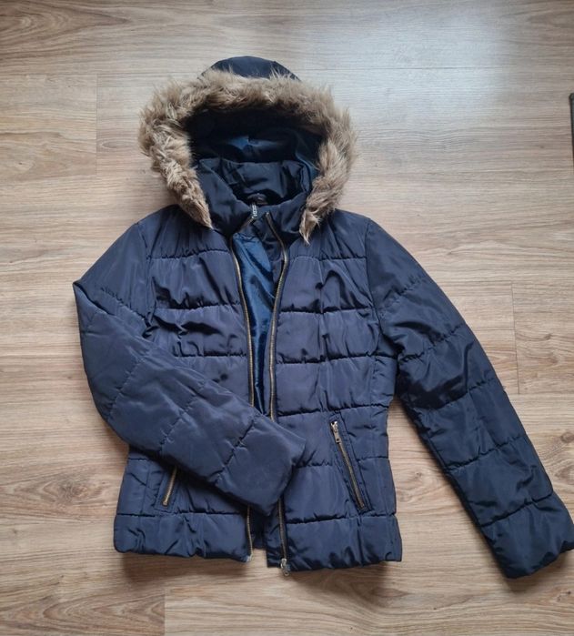 Granatowa zimowa ocieplana kurtka z kapturem H&M 36