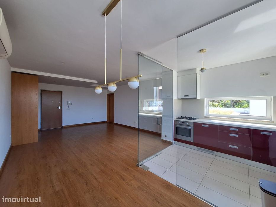 T1 com Cozinha Equipada e Garagem - Viseu