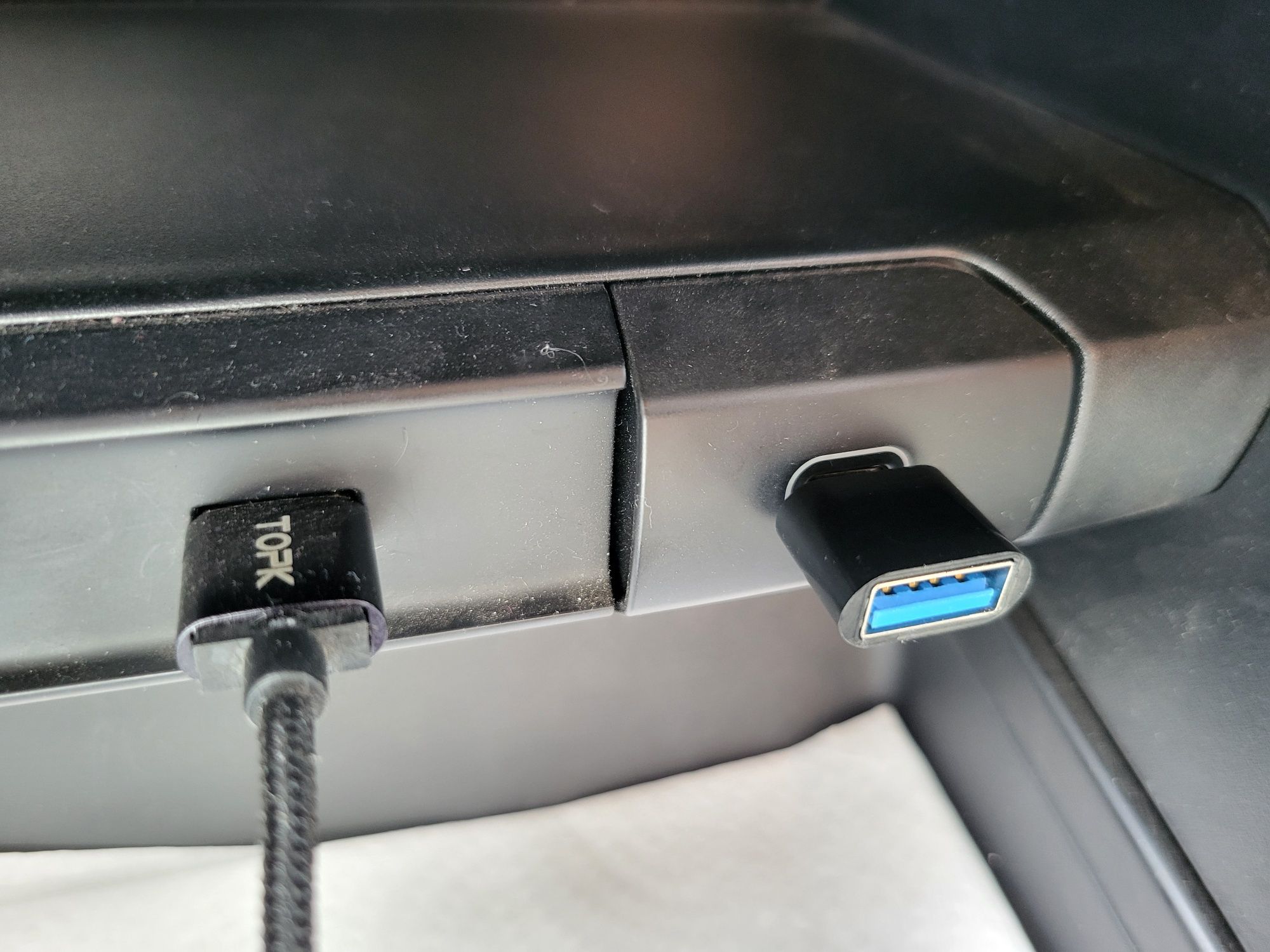 Adapter z USB-C na USB do samochodu