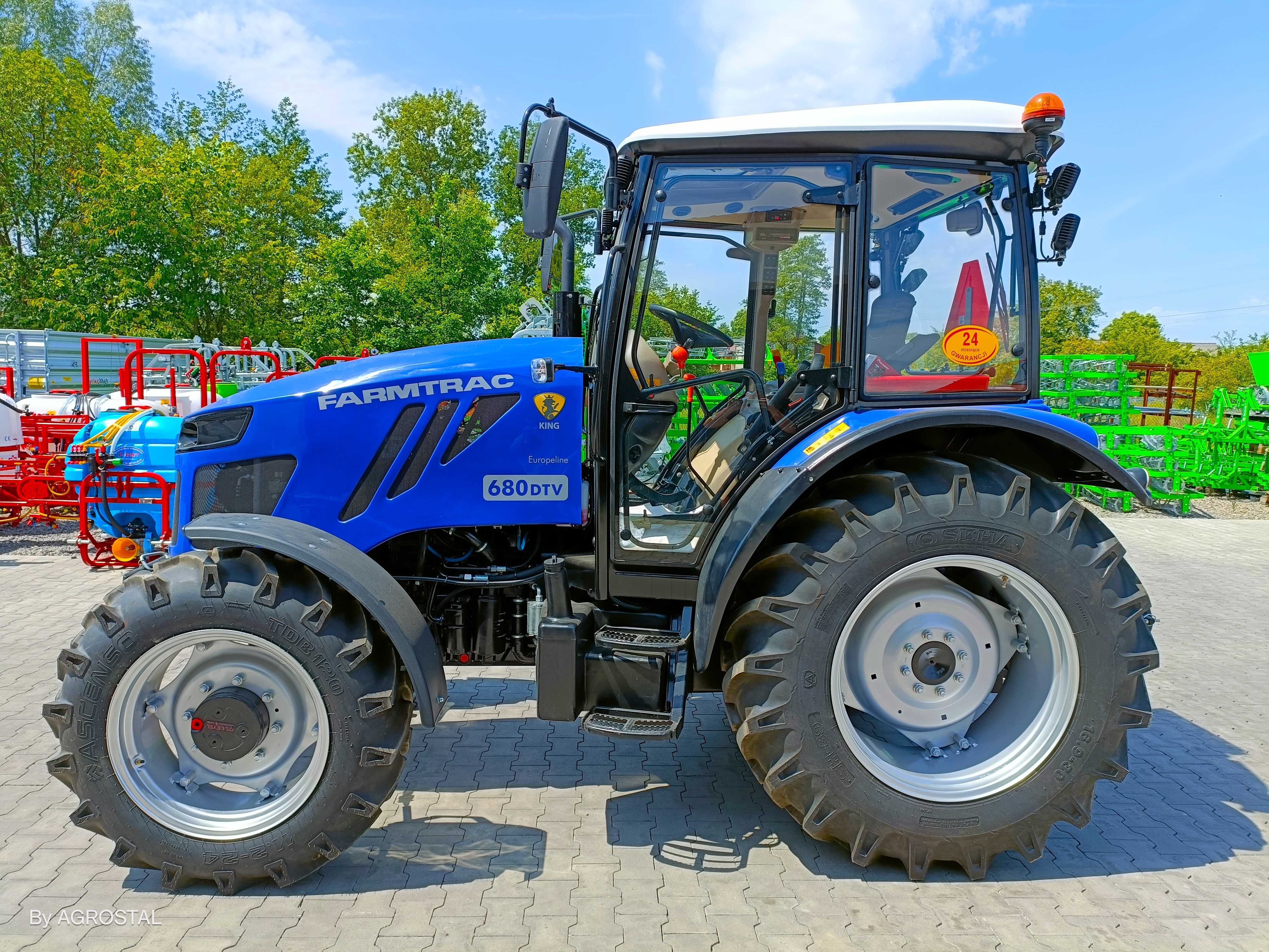 Ciągnik traktor FARMTRAC 680DT V KING 74KM od ręki! AGROSTAL