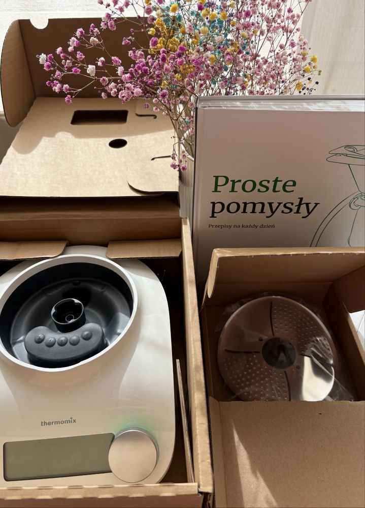 Nowa stacja friend do thermomixa + książka + osłonka obierająca