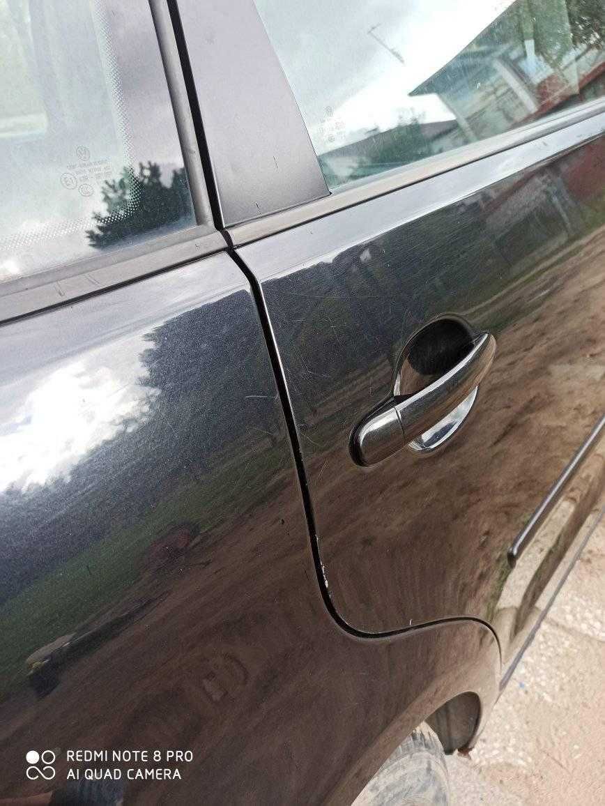 Polerowanie auta i reflektorów /AutoNat
