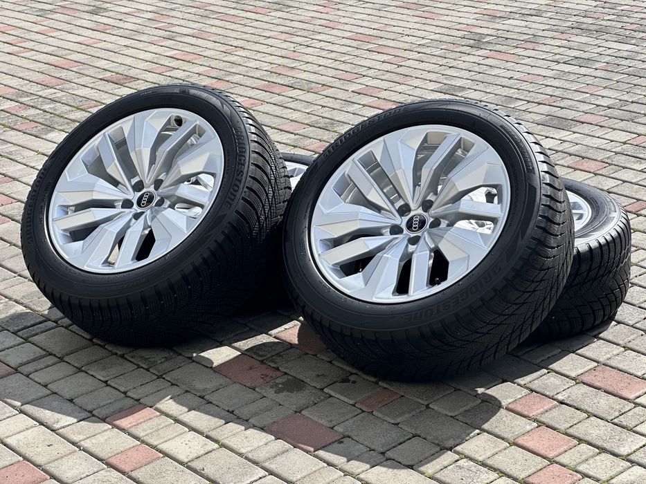 Диски Колеса шини Audi e tron S R20 5.112