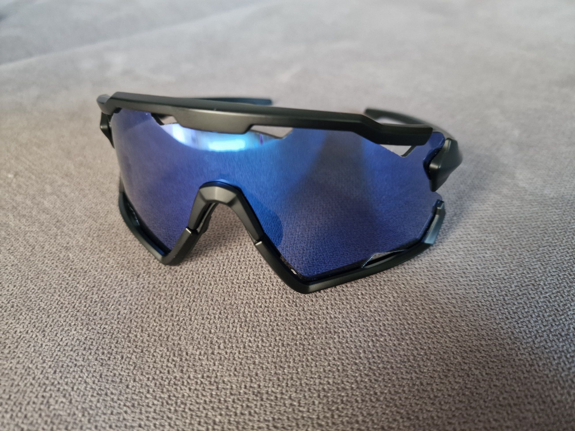 Okulary sportowe przeciwsłoneczne Uvex Sportstyle 228 BLACK MAT BLUE
