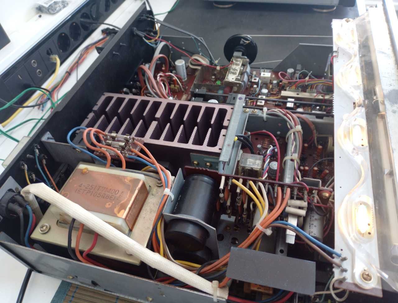 Sanyo JCX2300KU amplificador receiver vintage